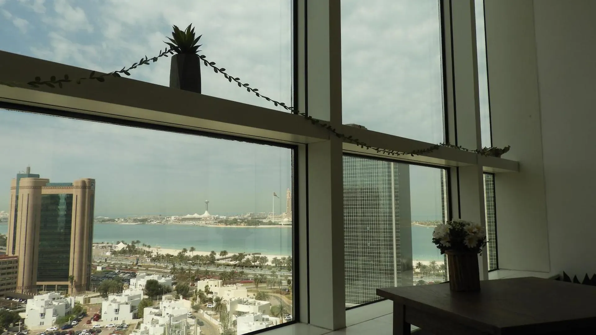 منزل للإقامة A Tribe Together Sea Views - Corniche,Khalidiya أبو ظبي