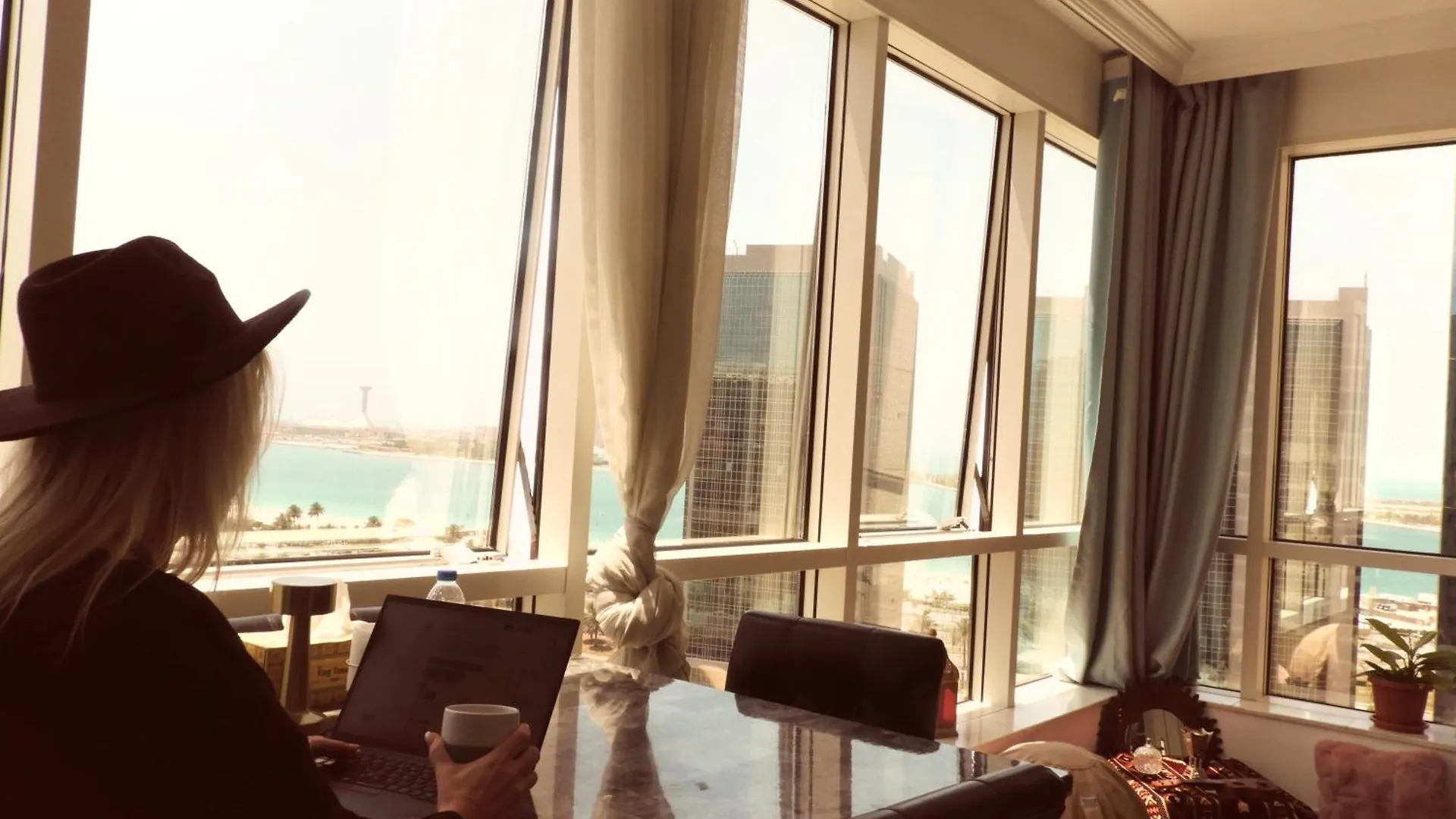منزل للإقامة A Tribe Together Sea Views - Corniche,Khalidiya أبو ظبي